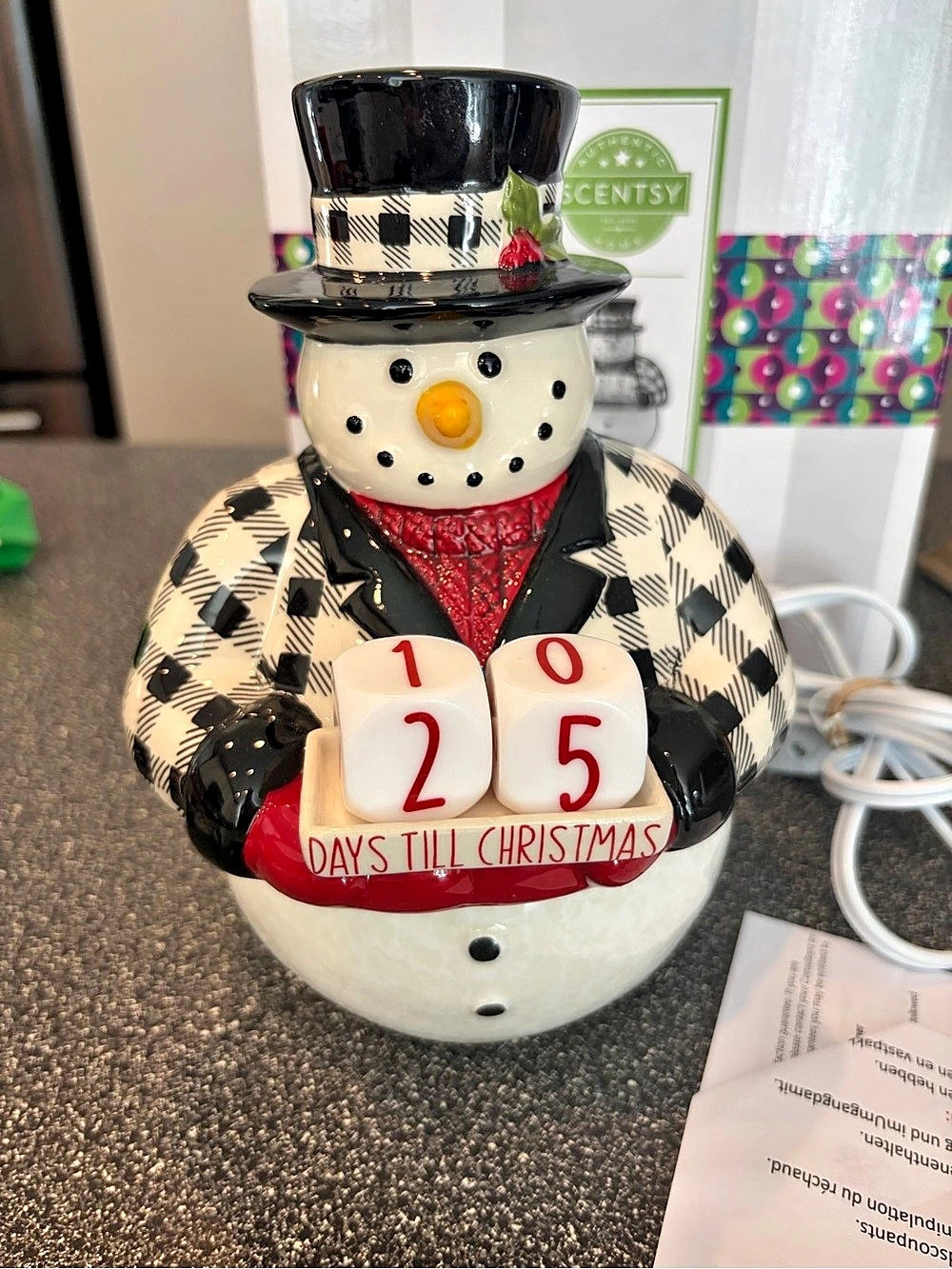 Scentsy Days Till Christmas Snowman Scentsy Warmer White & Black